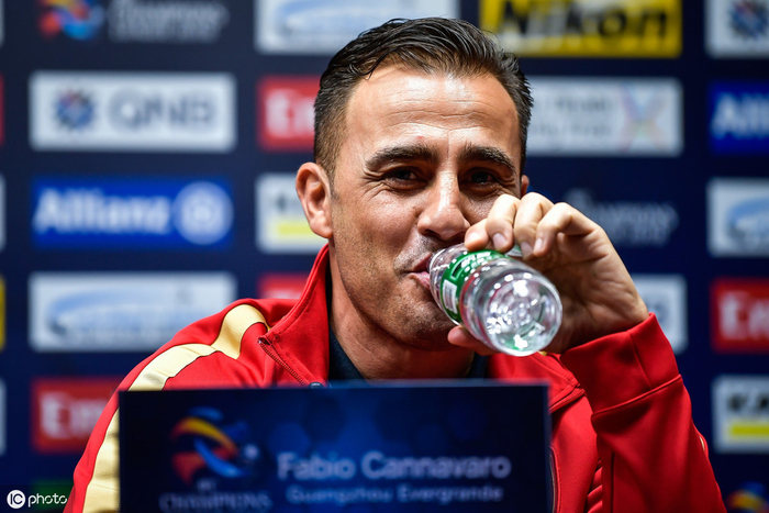 皇冠体育登录-哈特尔森主帅迎来胜利赛季首胜，球队终止连败的简单介绍