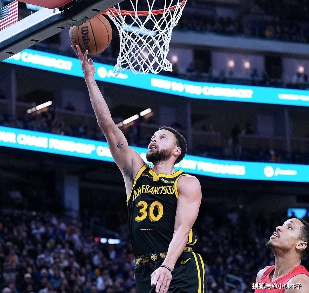 山猫队战胜开拓者，一场艰难的胜利